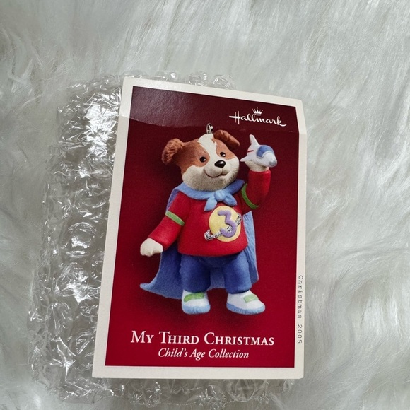 Hallmark Keepsake Ornament - My Third Christmas - Bear with Cape - Picture 2 of 3